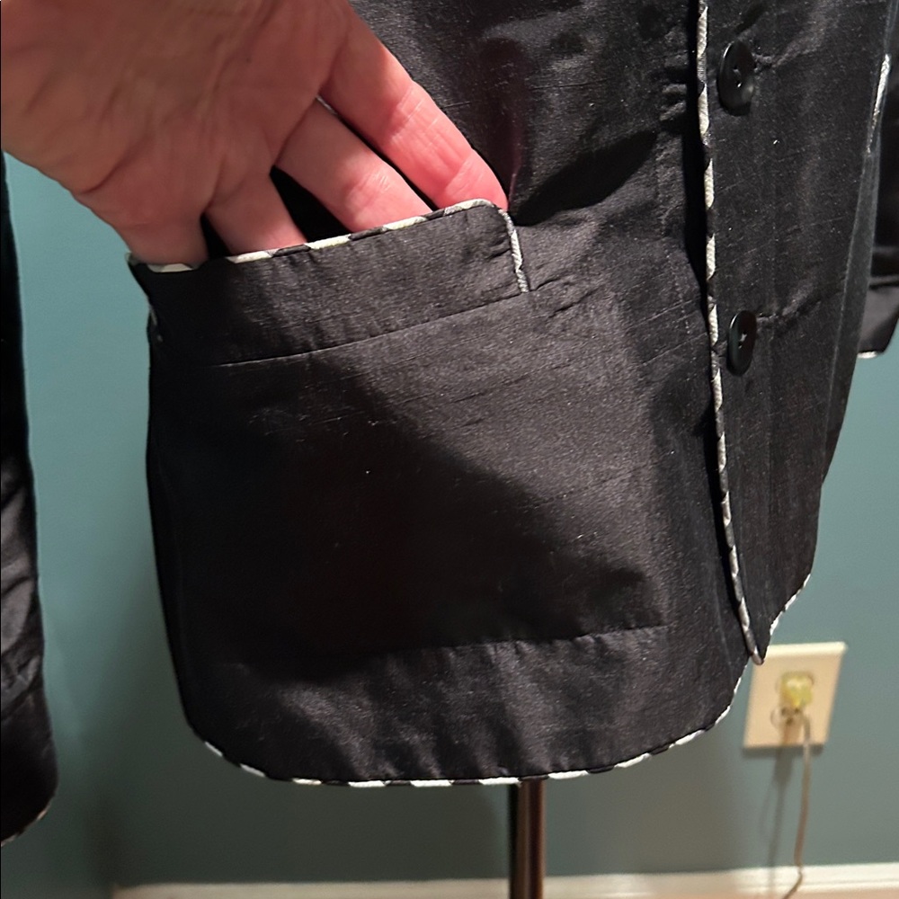 Harris Wallace Black Silk Reversible Jacket Size 8P - Picture 4 of 16